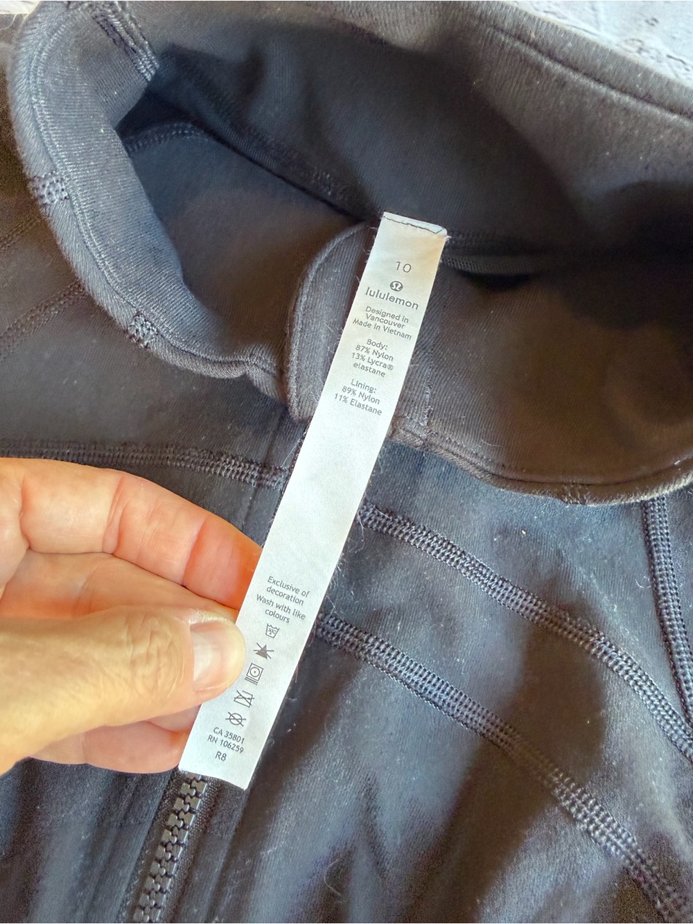 Lululemon Define Jacket Women’s Size 10 Black Athleisure Full Zip Work Out Gym - Picture 3 of 16